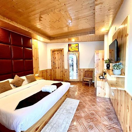 Hotel Jannat Manali  Bagian luar foto